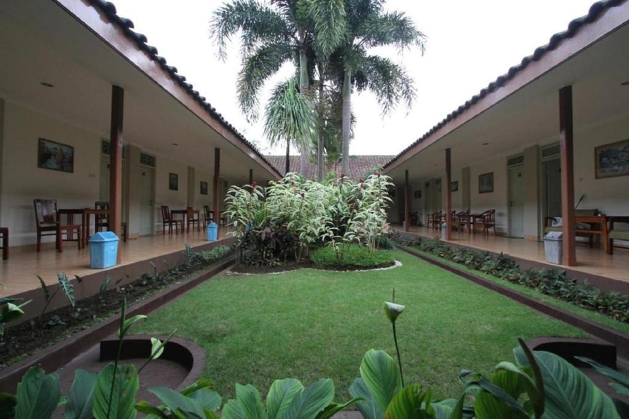 Hotel Besar Purwokerto Luaran gambar