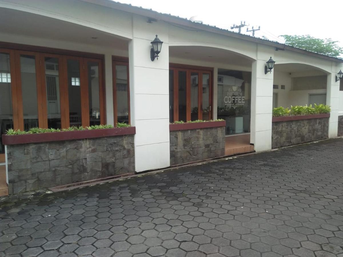 Hotel Besar Purwokerto Luaran gambar