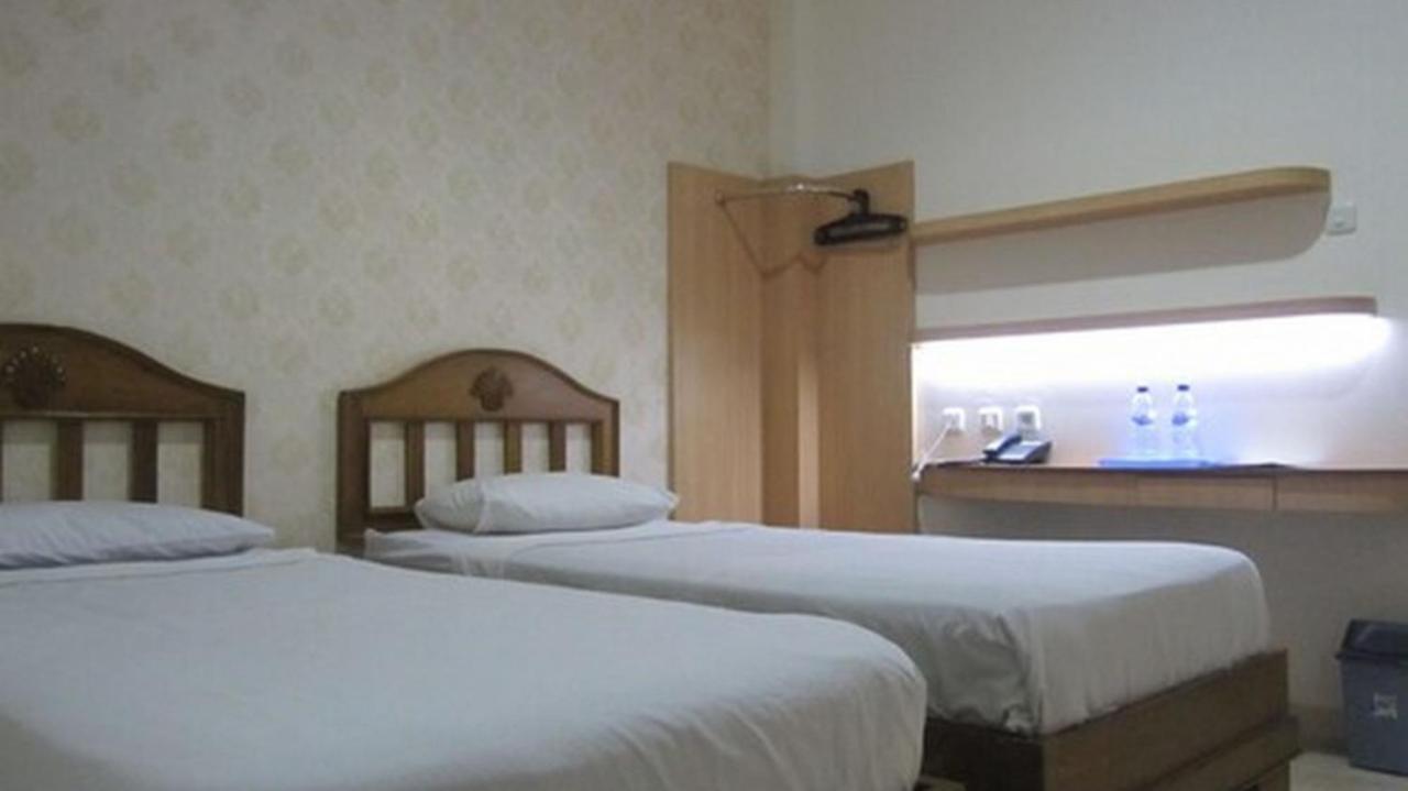 Hotel Besar Purwokerto Luaran gambar