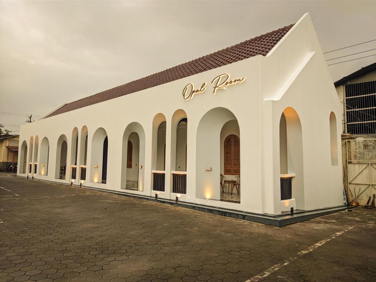 Hotel Besar Purwokerto Luaran gambar