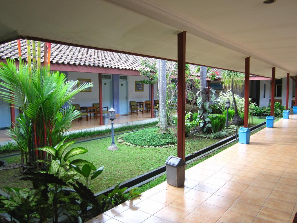 Hotel Besar Purwokerto Luaran gambar