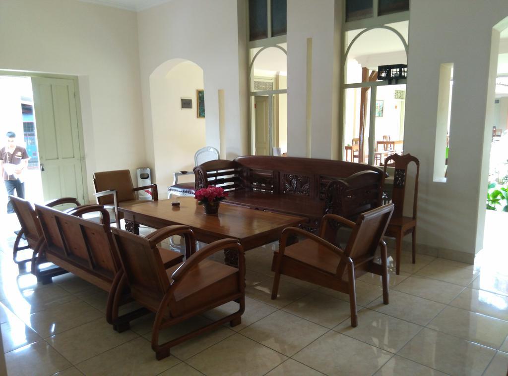Hotel Besar Purwokerto Luaran gambar