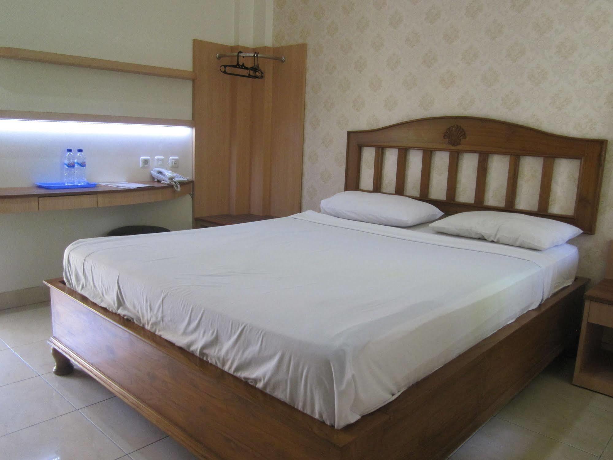 Hotel Besar Purwokerto Luaran gambar