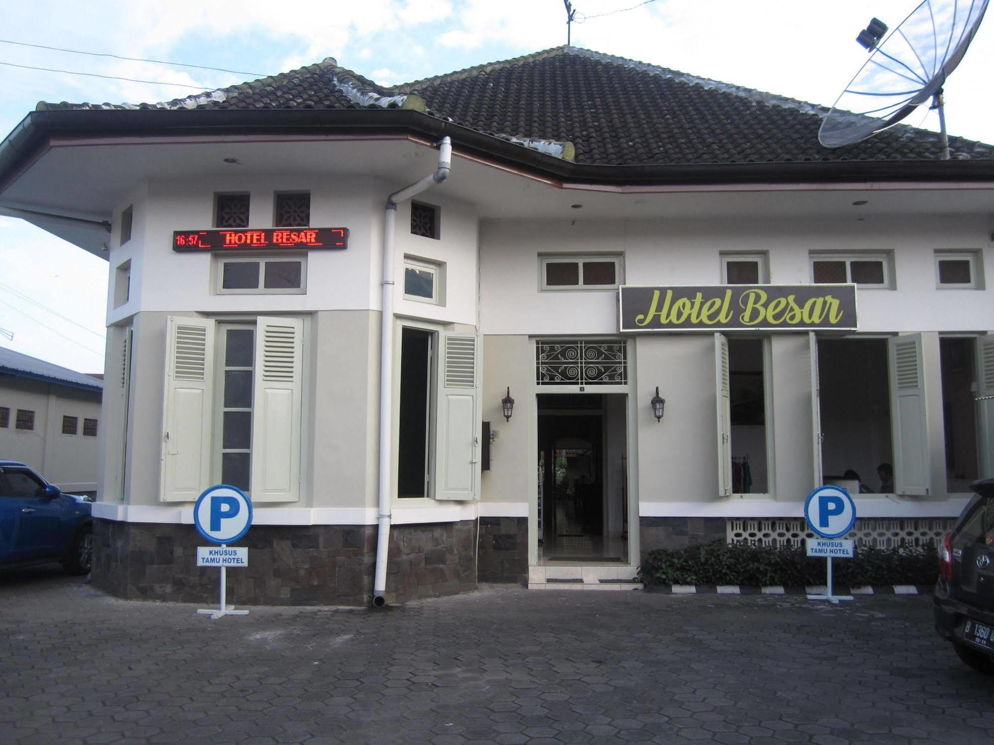 Hotel Besar Purwokerto Luaran gambar