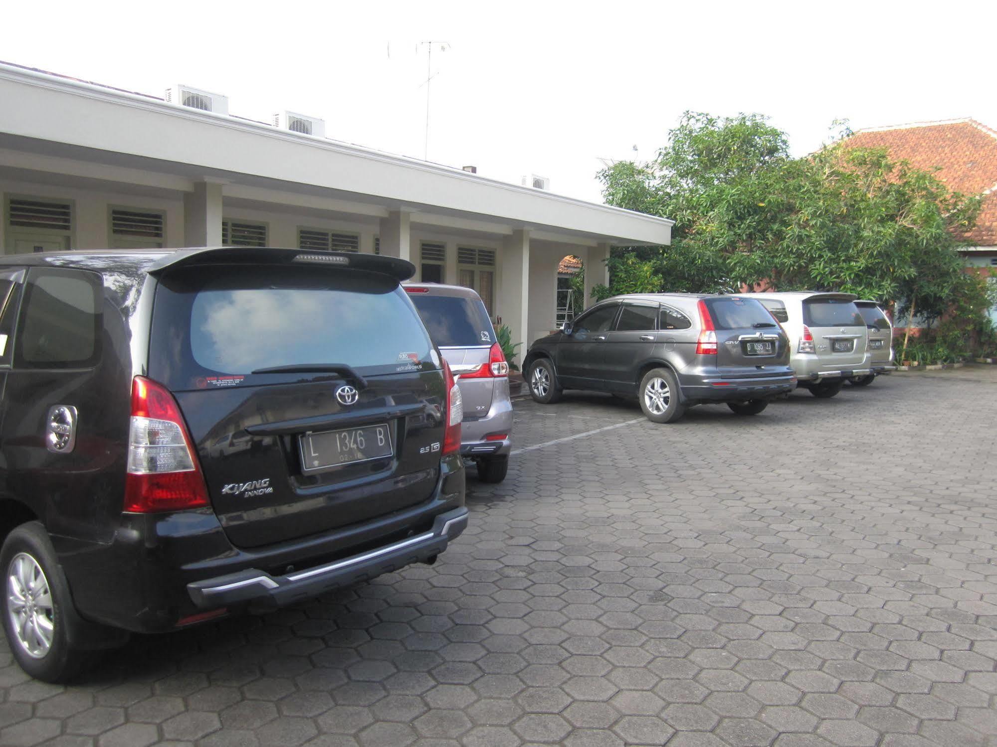 Hotel Besar Purwokerto Luaran gambar
