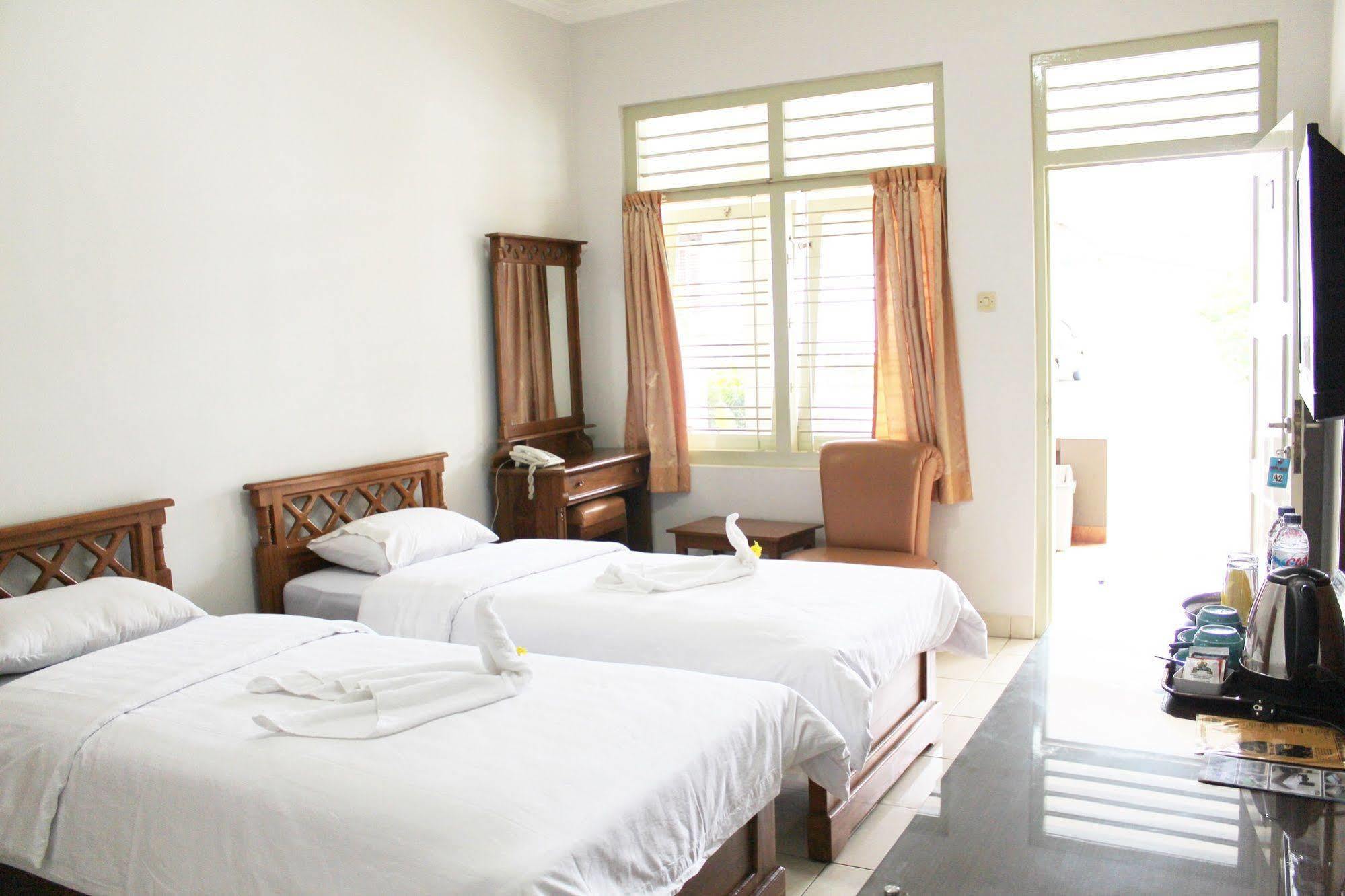 Hotel Besar Purwokerto Luaran gambar